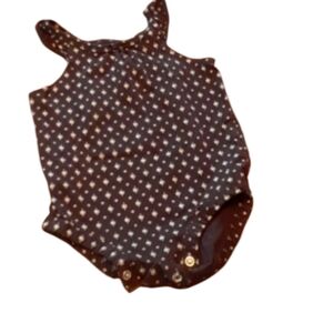 Size 9 months Carter's baby girls tank top onesie